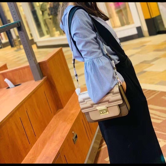 Michael Kors Sloan Editor - Picture 4 of 9